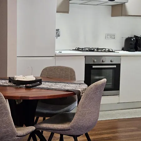 Be Your - Barbarella's Apartment *