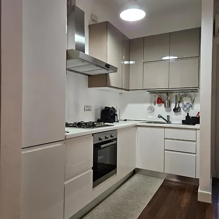 Be Your - Barbarella's Apartment *
